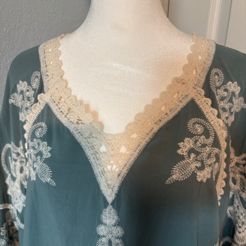 Democracy Boho Cottagecore Green Embroidered Lace Trim V-Neck Bell Sleeve Top XL - Picture 4 of 13